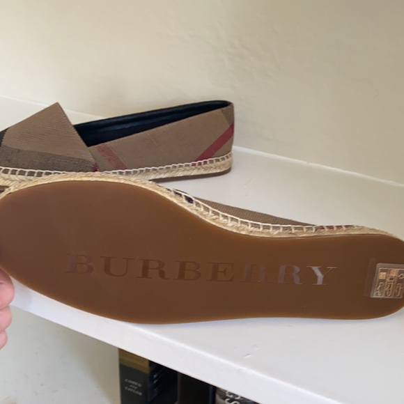 NWT Authentic Burberry Check Espardilles-size 7.5 - Picture 4 of 11